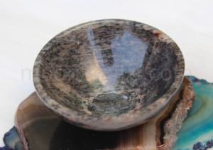 Wholesale Natural Crystal Stone Grey Quartz Gemstone Bowl