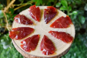 Crimson Shard Elegance - Wholesale Red Glass Arrowheads
