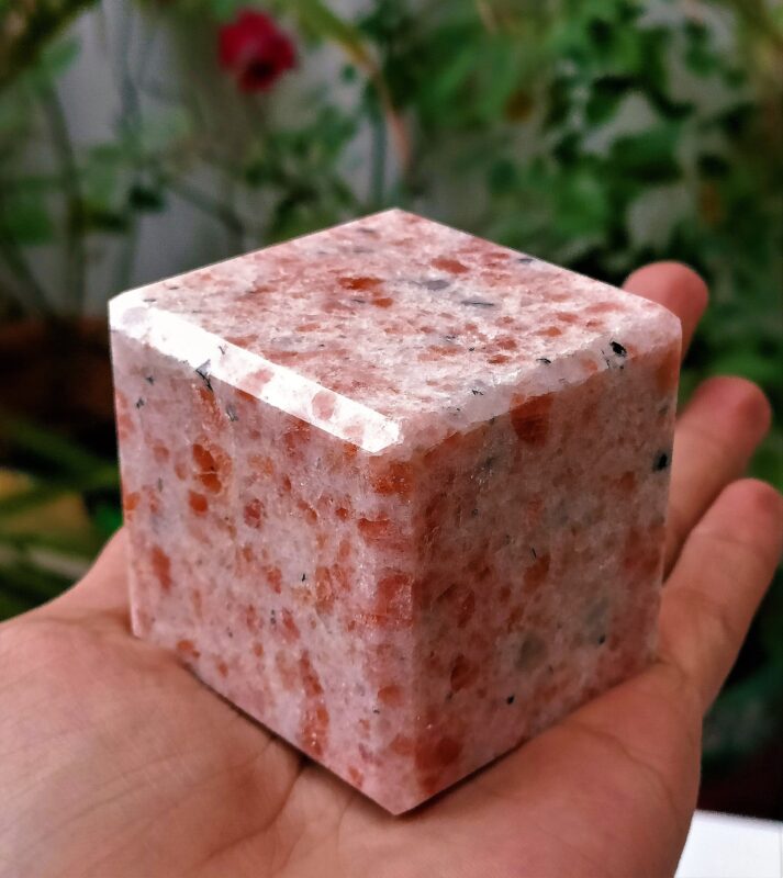 Wholesale Sun stone Crystal Cubes
